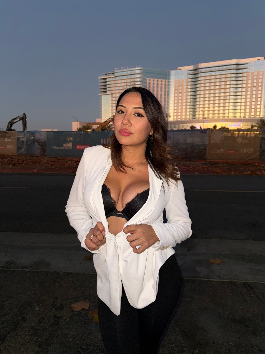 Take a pause and enjoy Ali Cruz — streaming from Long Beach