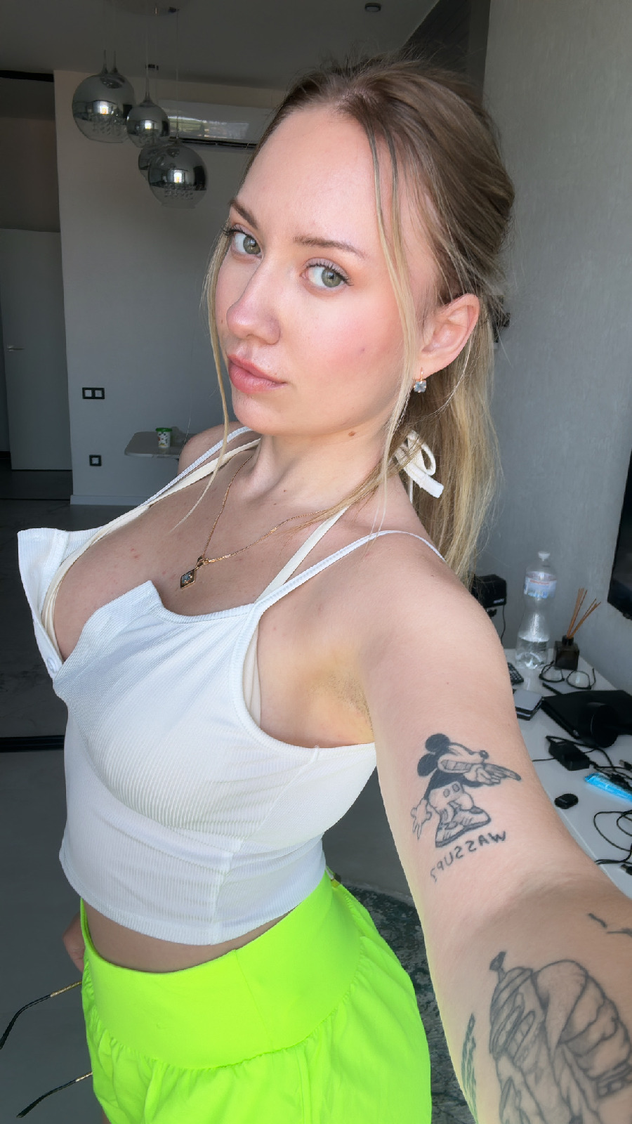 KateV in her underwear in Long Beach