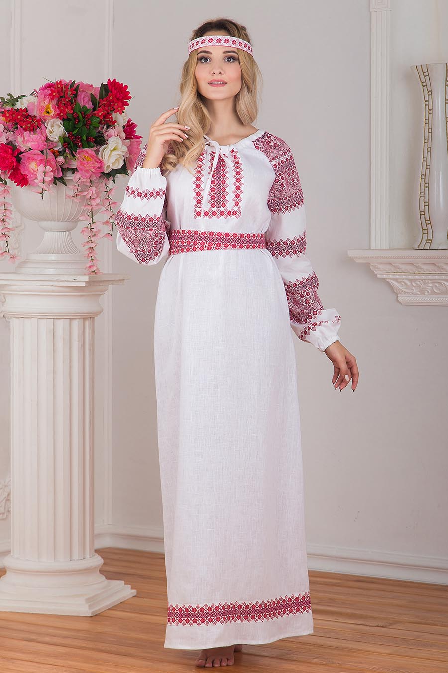 Women in Slavic costumes in Long Beach