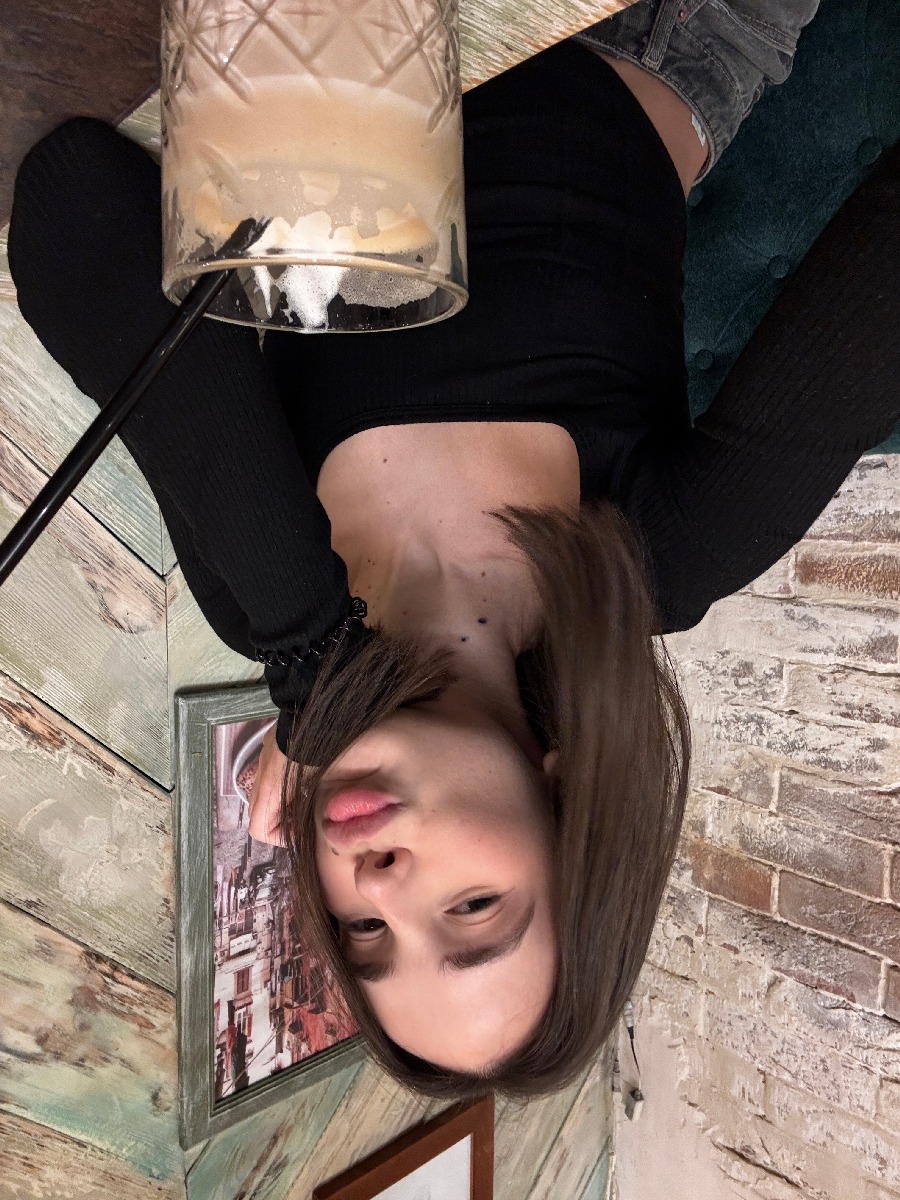 Fresh photos, fresh mood — Tina online in Long Beach